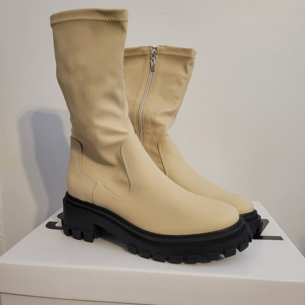 NWT Schutz Leather Boots